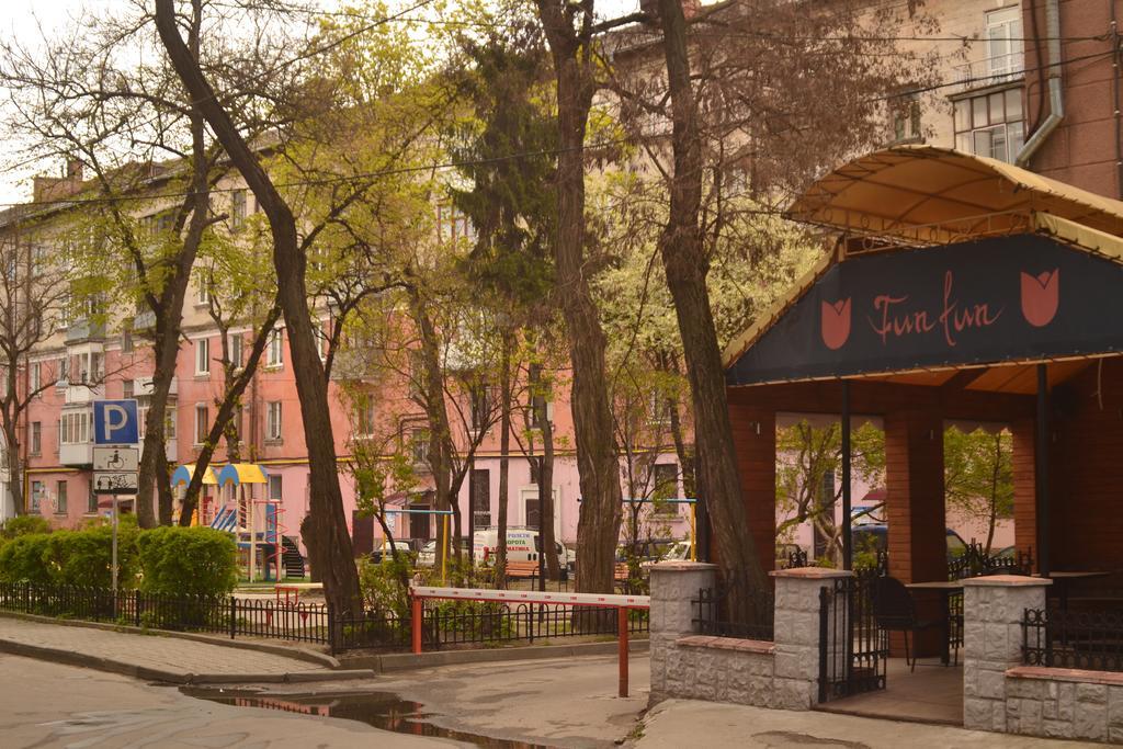 Executive Suite In The Centre Ternopil Bagian luar foto